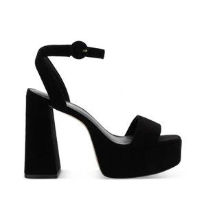 Larroude Dolly High-Heeled Platform Sandals. Size 8